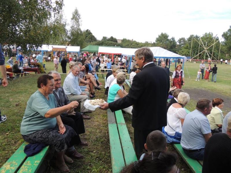 Dożynki gminne w Mietkowie 2013 starosta