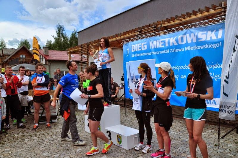Bieg Mietkowski 2014 dekoracja kategorii kobiet