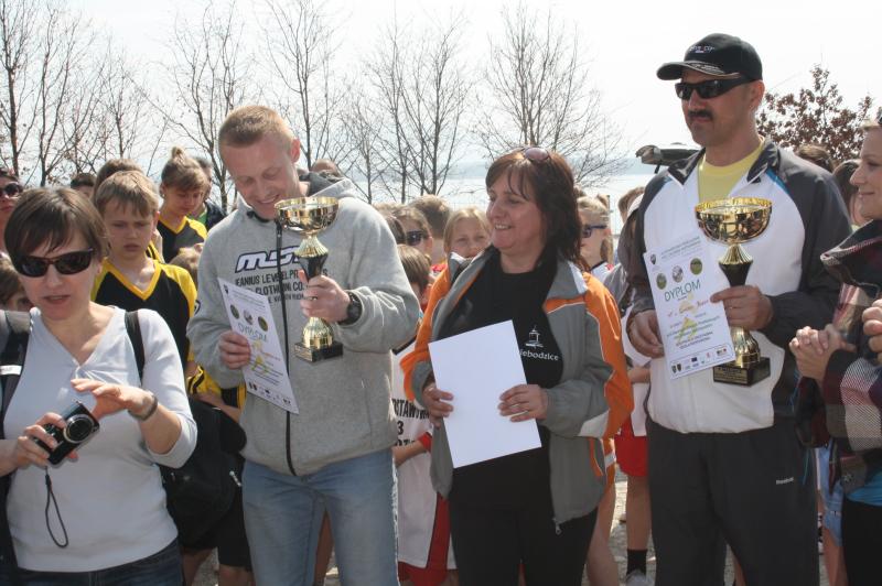 Biegi przełajowe nad Zalewem Mietkowskim 2012 dekoracja OPEN
