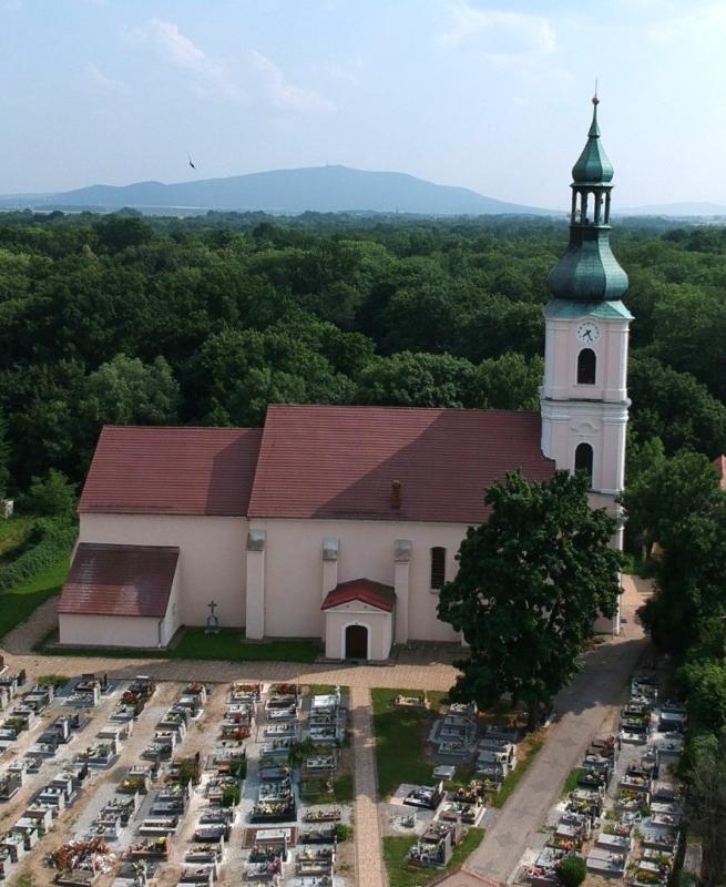 Kościół i cmentarz w Milinie 2023